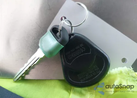 1997 Chevrolet Gmt-400 Fleetside z USA, uszkodzony, nr VIN 2GCEC19R9V1282705